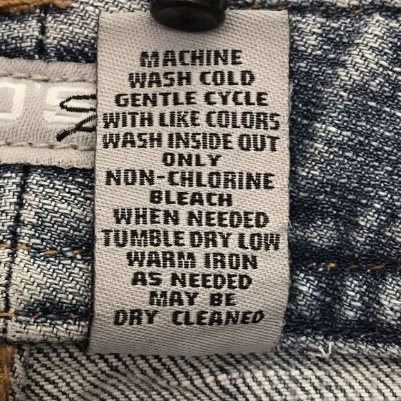 Chicos Capri Jeans Womens 1 Cuffed Faded Blue Denim 30X19.5 Modern Mid-Rise - Picture 5 of 9